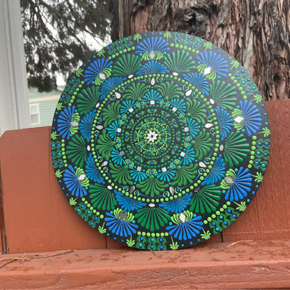 Mandala con espejos Arte de puntos con tonos de colores azul y verde Pintura acrílica hecha a mano